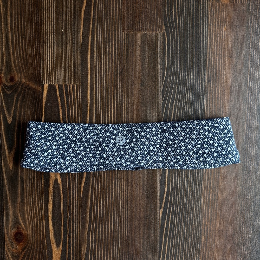 Lululemon fly away tamer headband